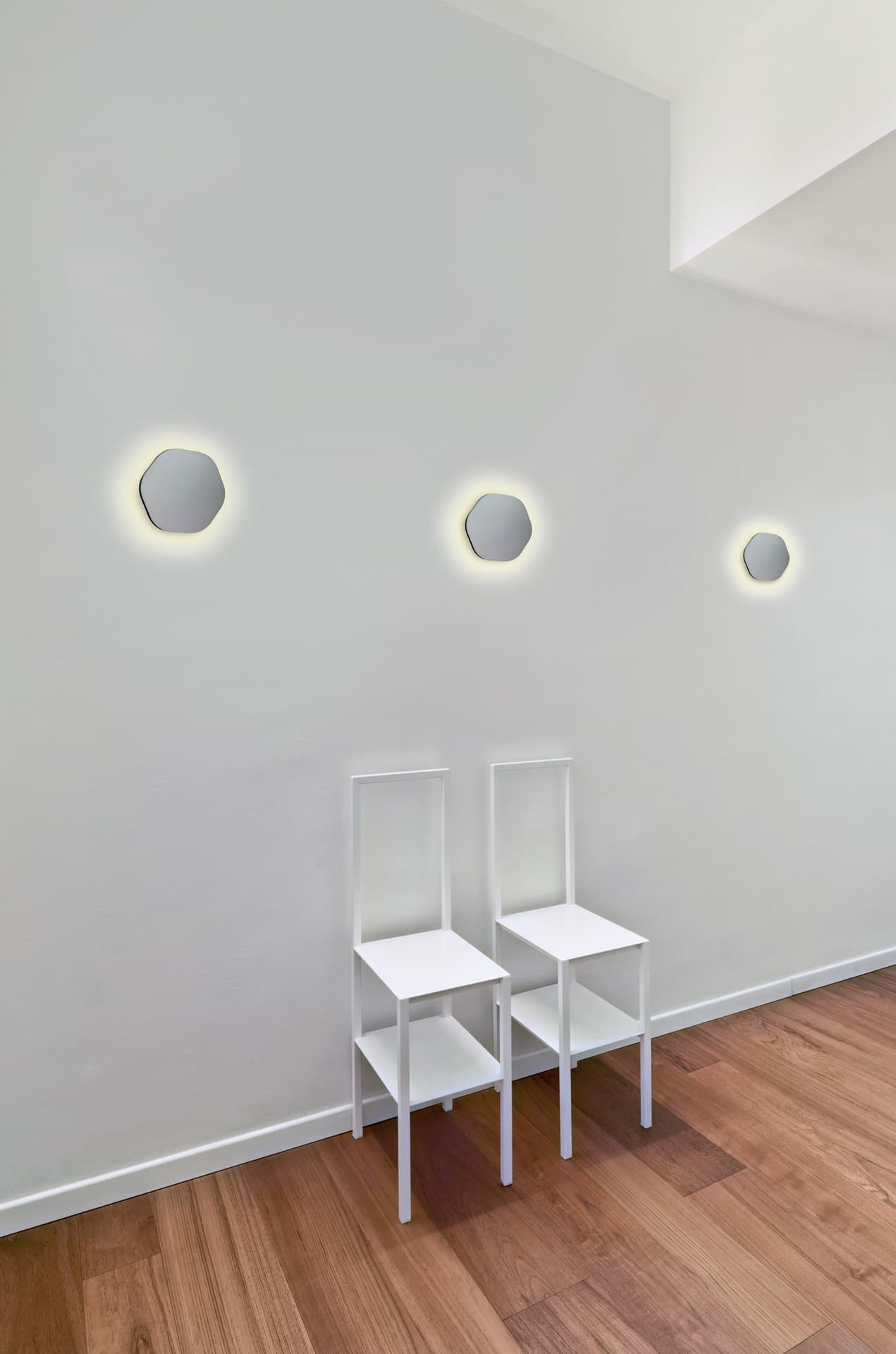 ***Ofer/Des*** Bora Bora * Stříbrné šestihranné led nástěnné světlo - 6W 3000K