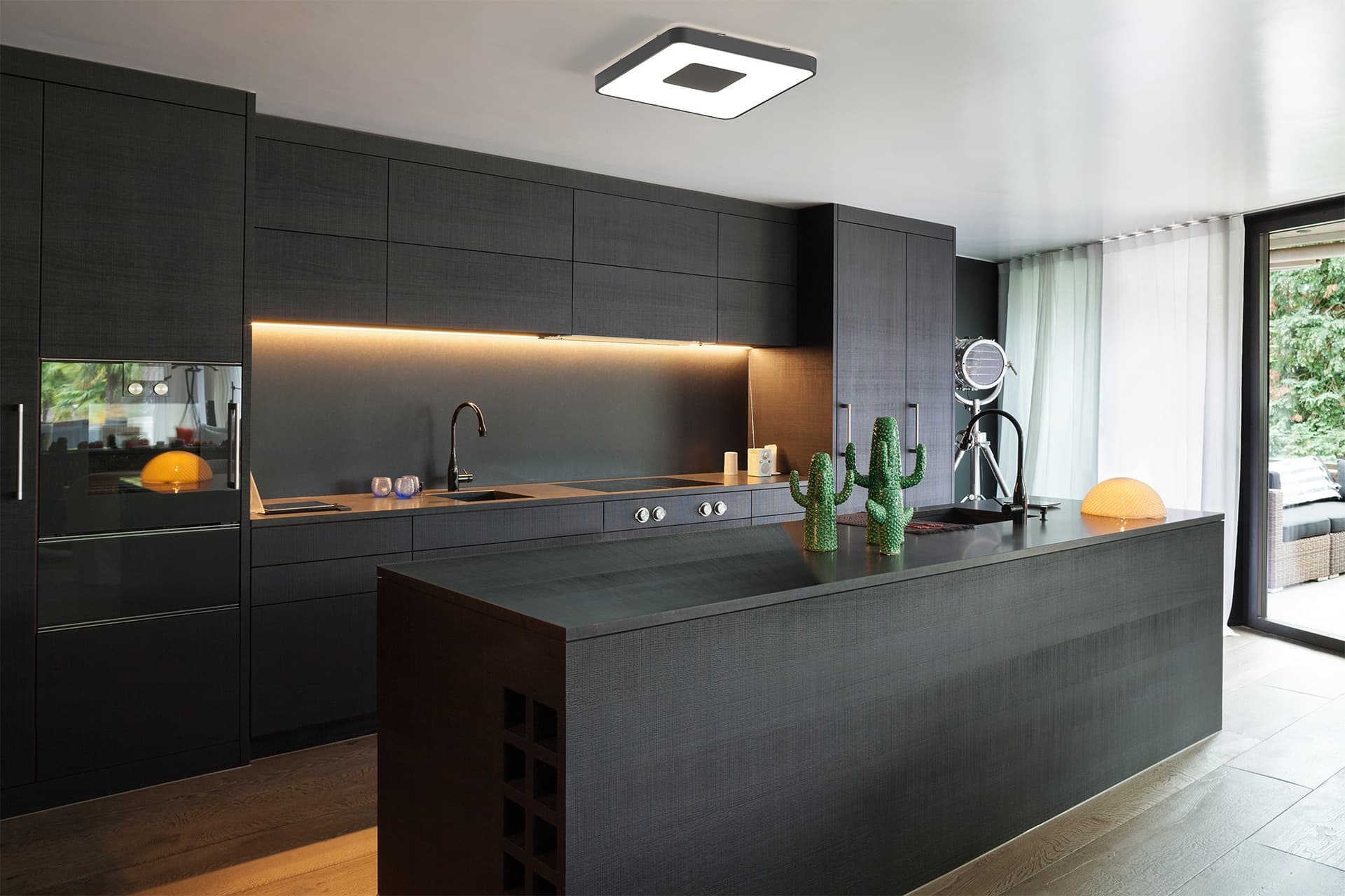 ***DES*** COIN * PLAFONNIER LED CARRÉ 80W - 2700-5000K - AVEC TÉLÉCOMMANDE - NOIR